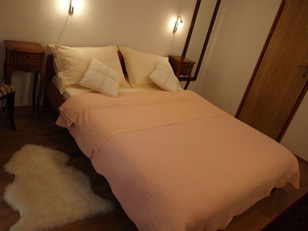 Guesthouse Vicelic ดูบรอฟนิก ภายนอก รูปภาพ